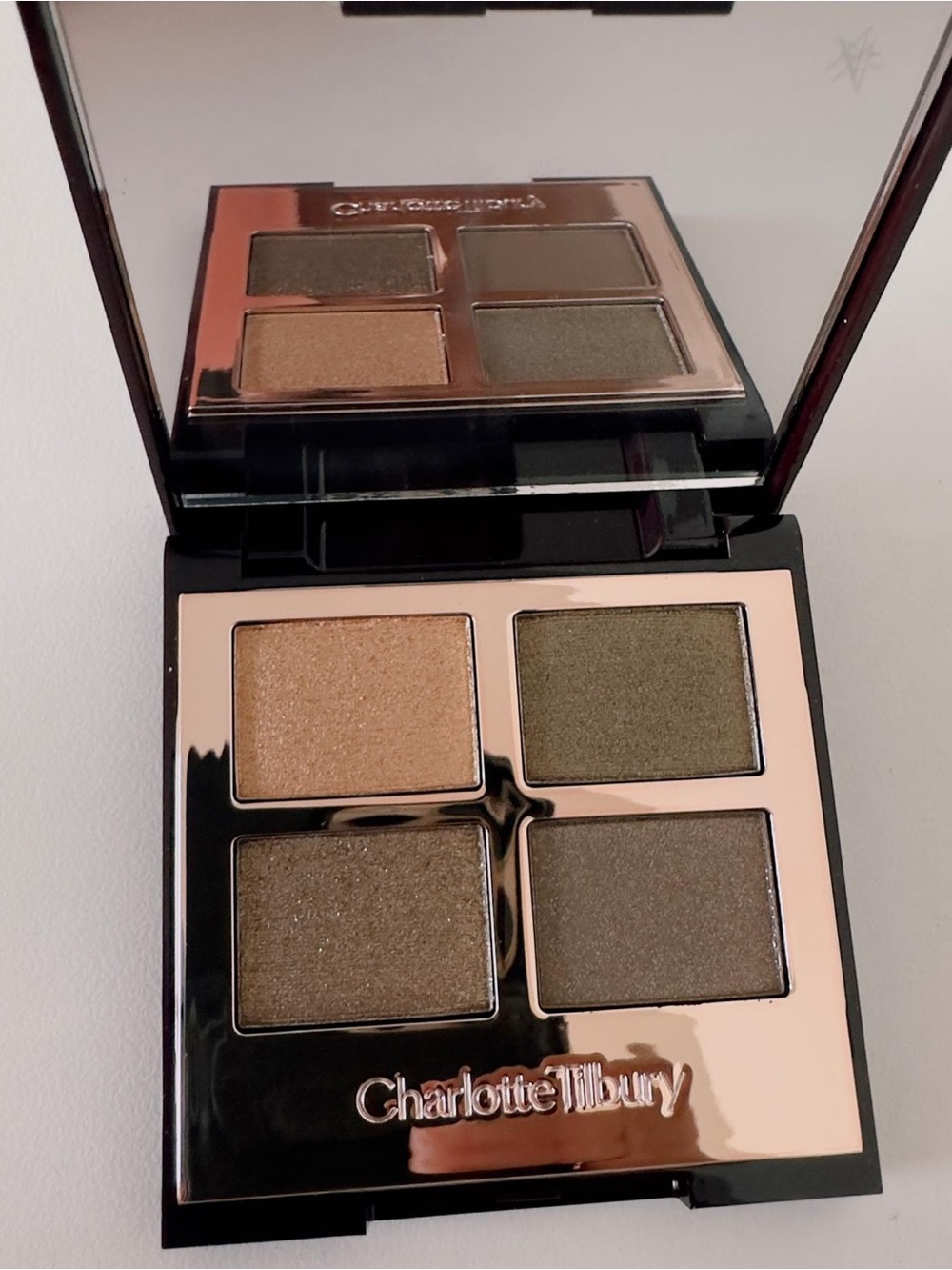 NWT Charlotte Tilbury Luxury Palette - The Rebel